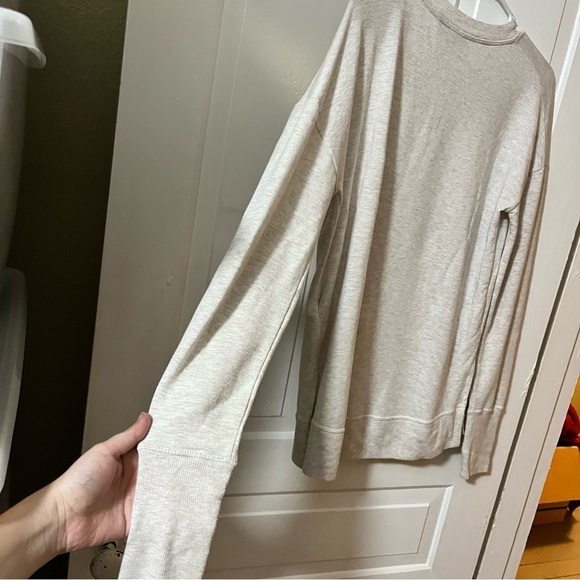 Athleta Coaster Luxe Recover Cozy Crewneck Sweater Sweatshirt Cream XS J2 - Picture 4 of 9